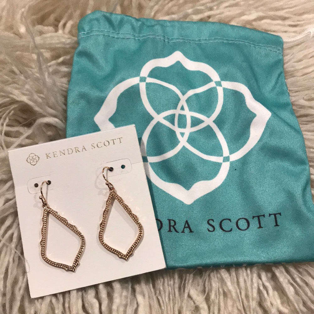 Kendra Scott Sophia Drop Earrings in Rose Gold